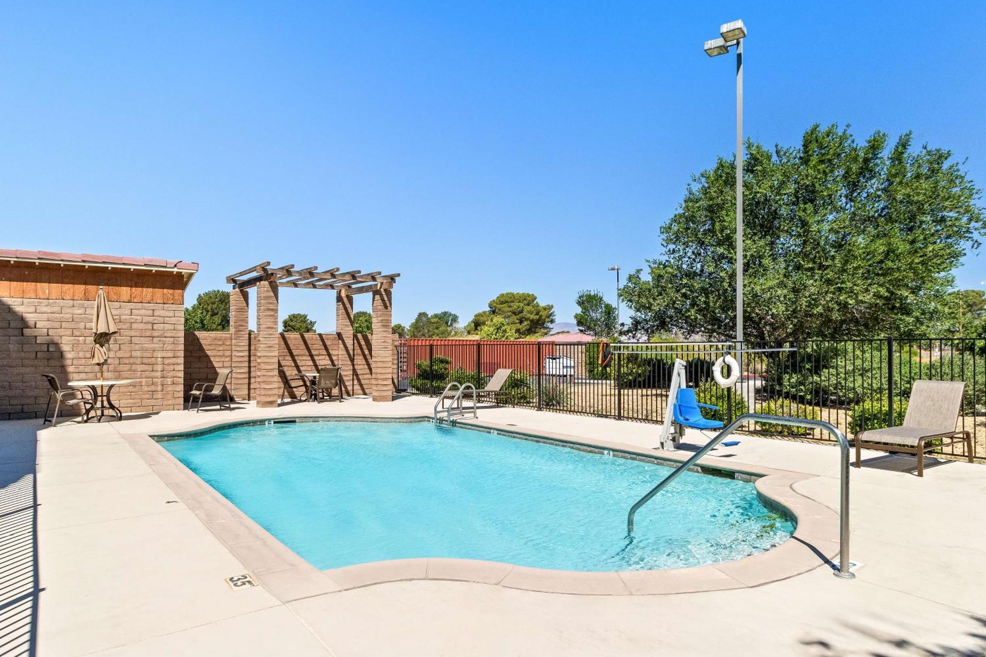 Best Western California City Inn & Suites Zewnętrze zdjęcie